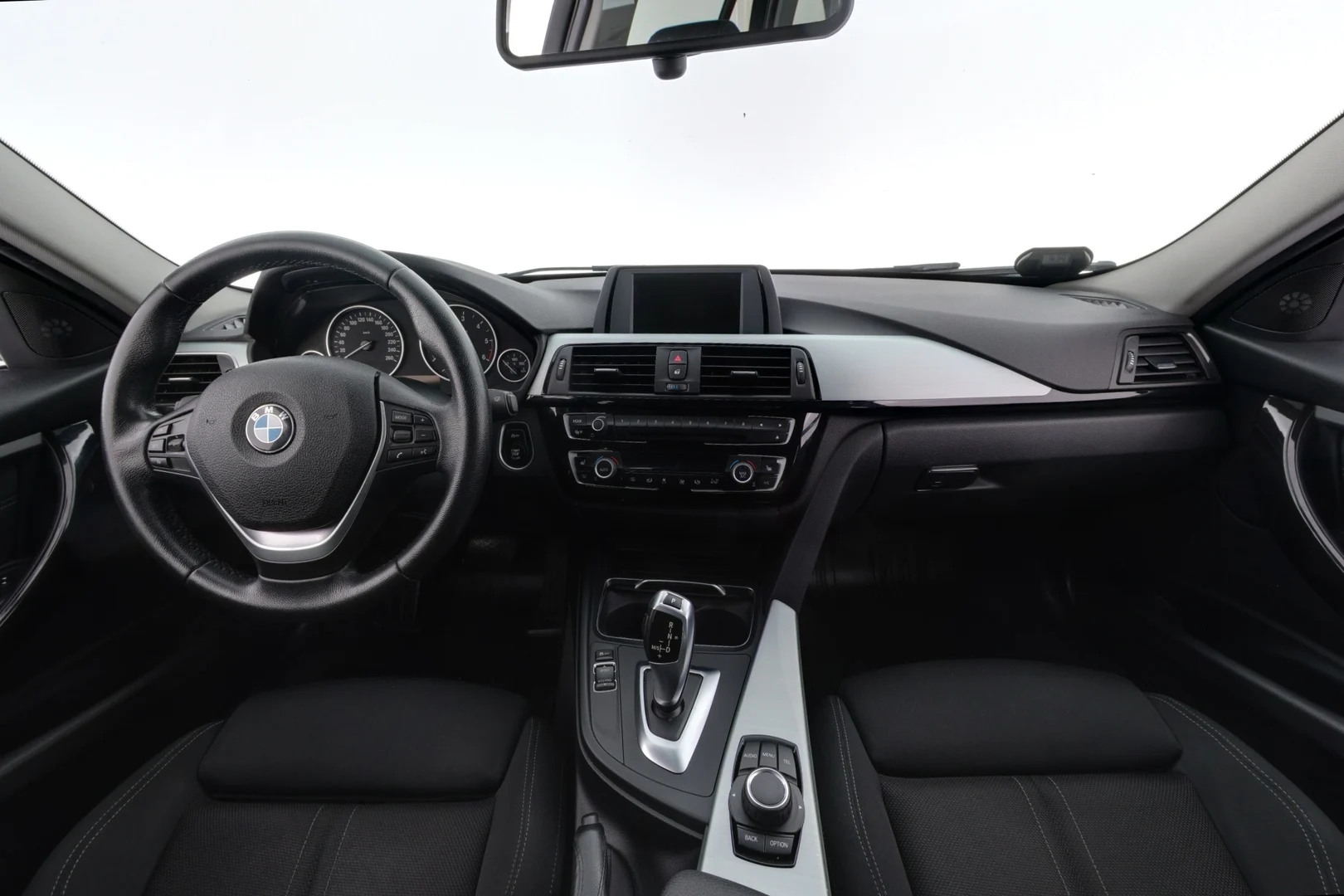 Car Image - 25AWNHigxFMcmtHFDzT5q5