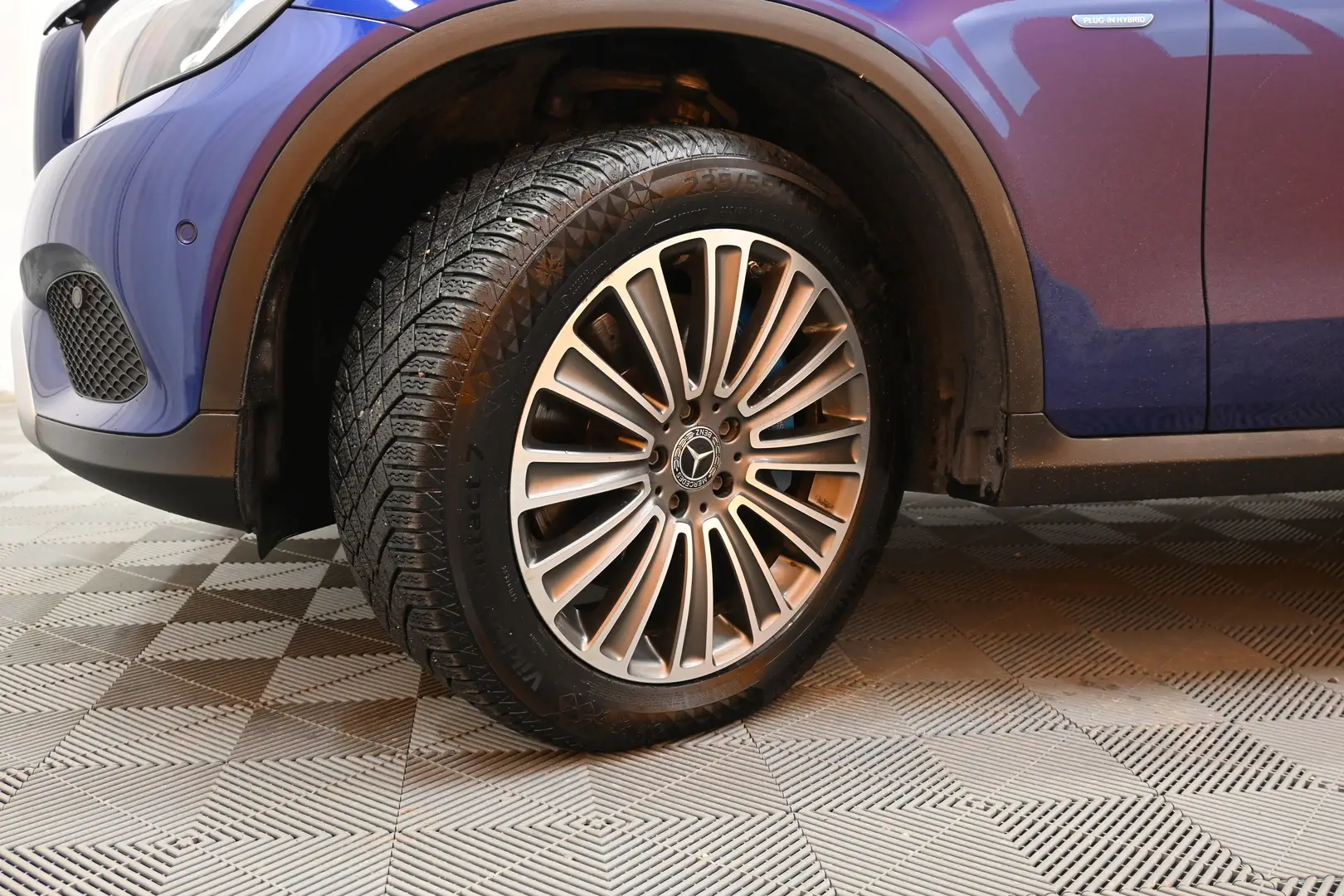 Car Image - 2DMkeLTdH8i7n6PJ8kq7vE