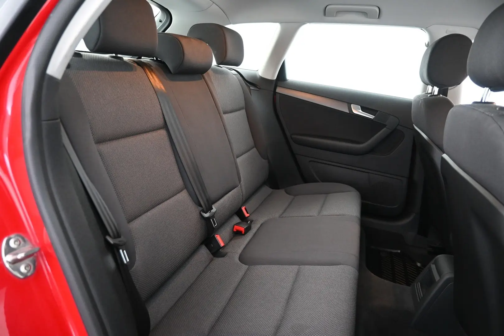 Car Image - 6jxFVkybdVqfKRMfFfi2I7