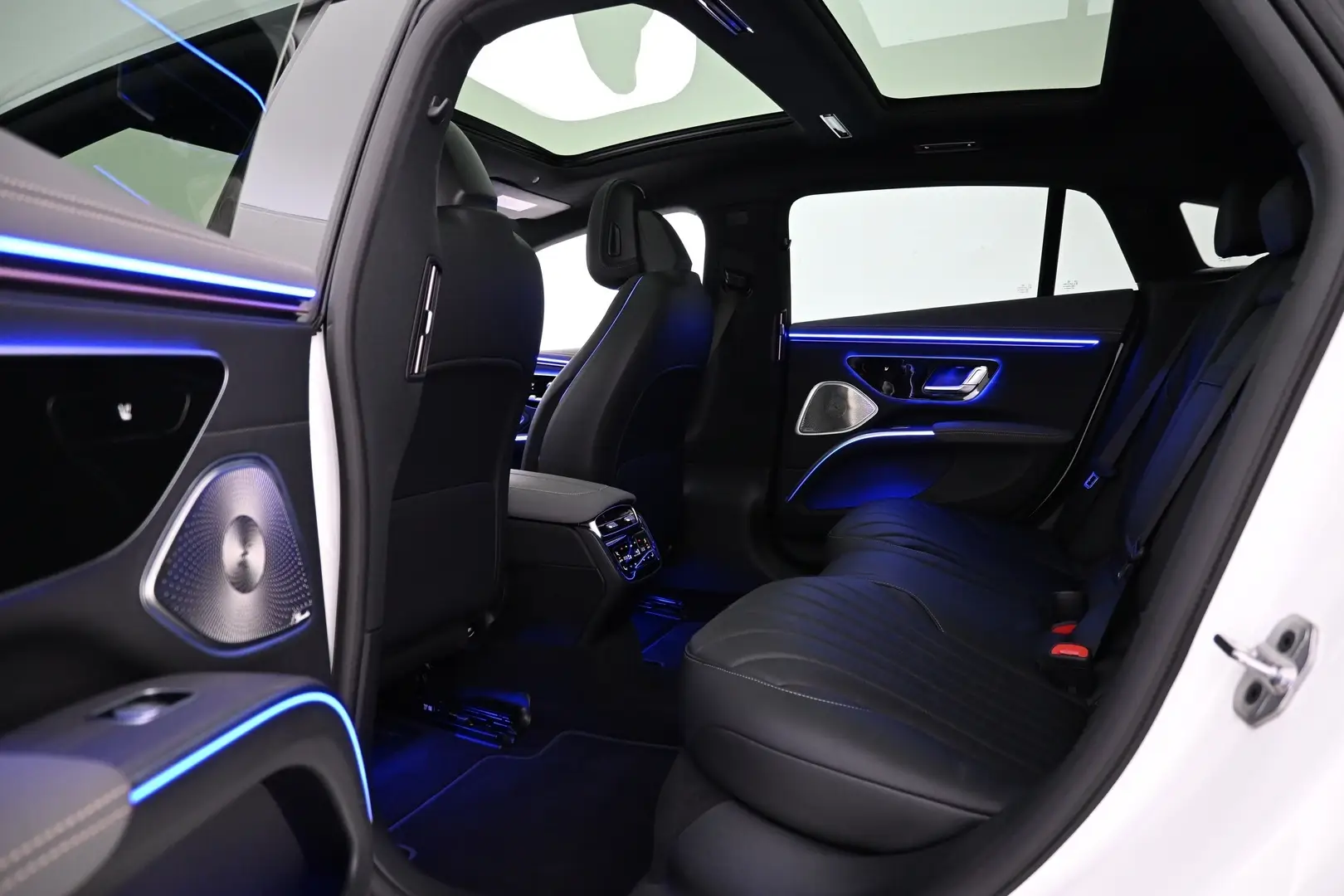Car Image - 6afQIfPtVnn6aPHsQJ5lnu