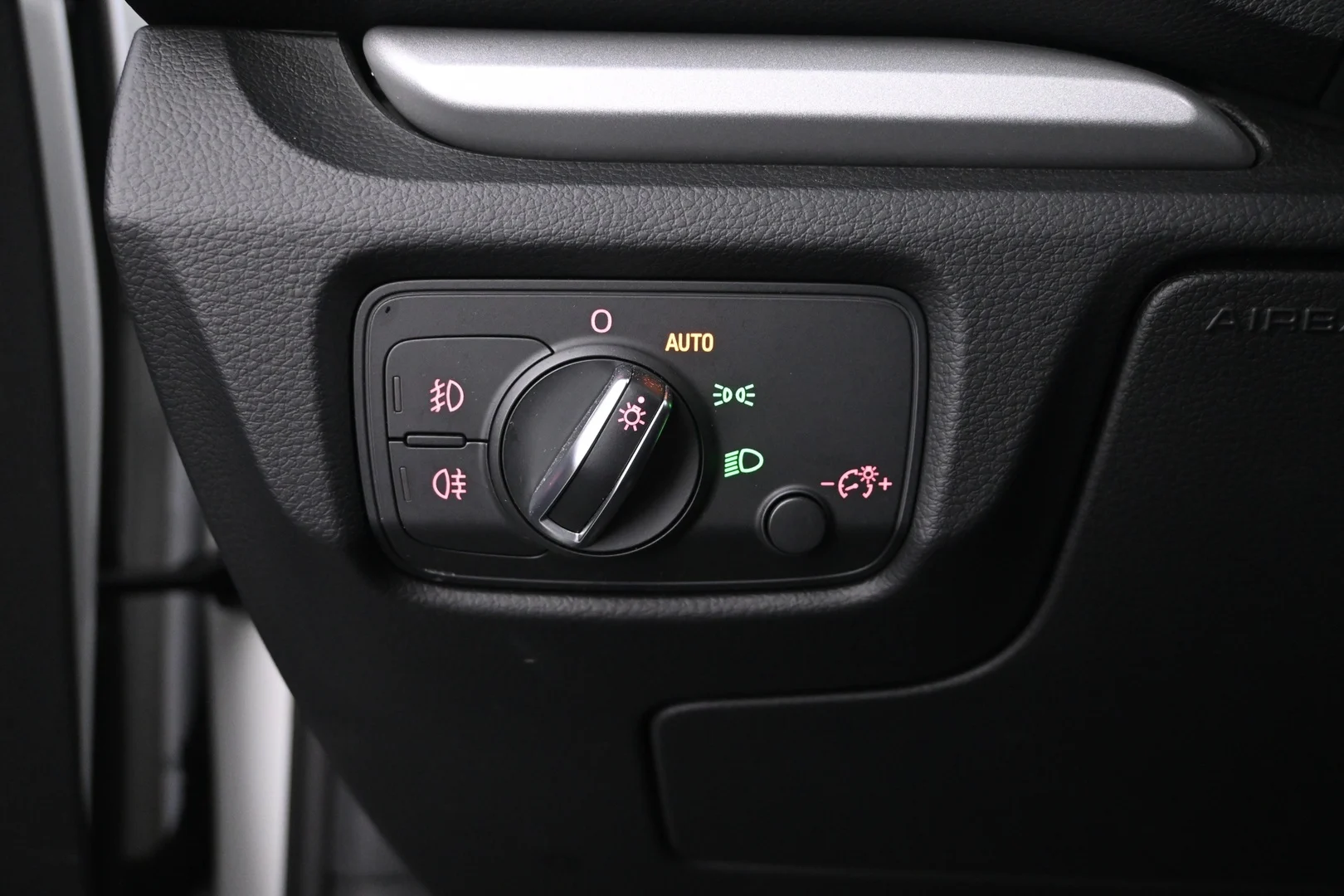 Car Image - VToUAqN6cO4VFTAfTX40Z