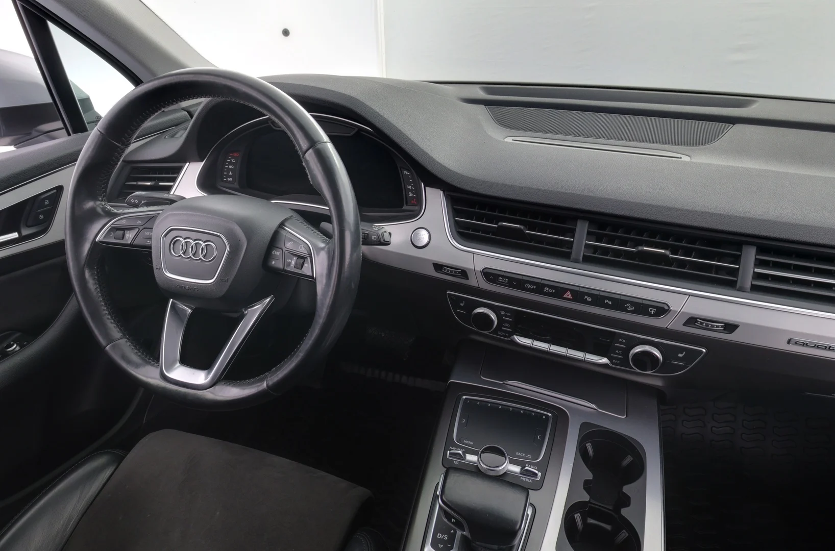 Car Image - 65Um2n2yoVvUtpGWHJYpfe