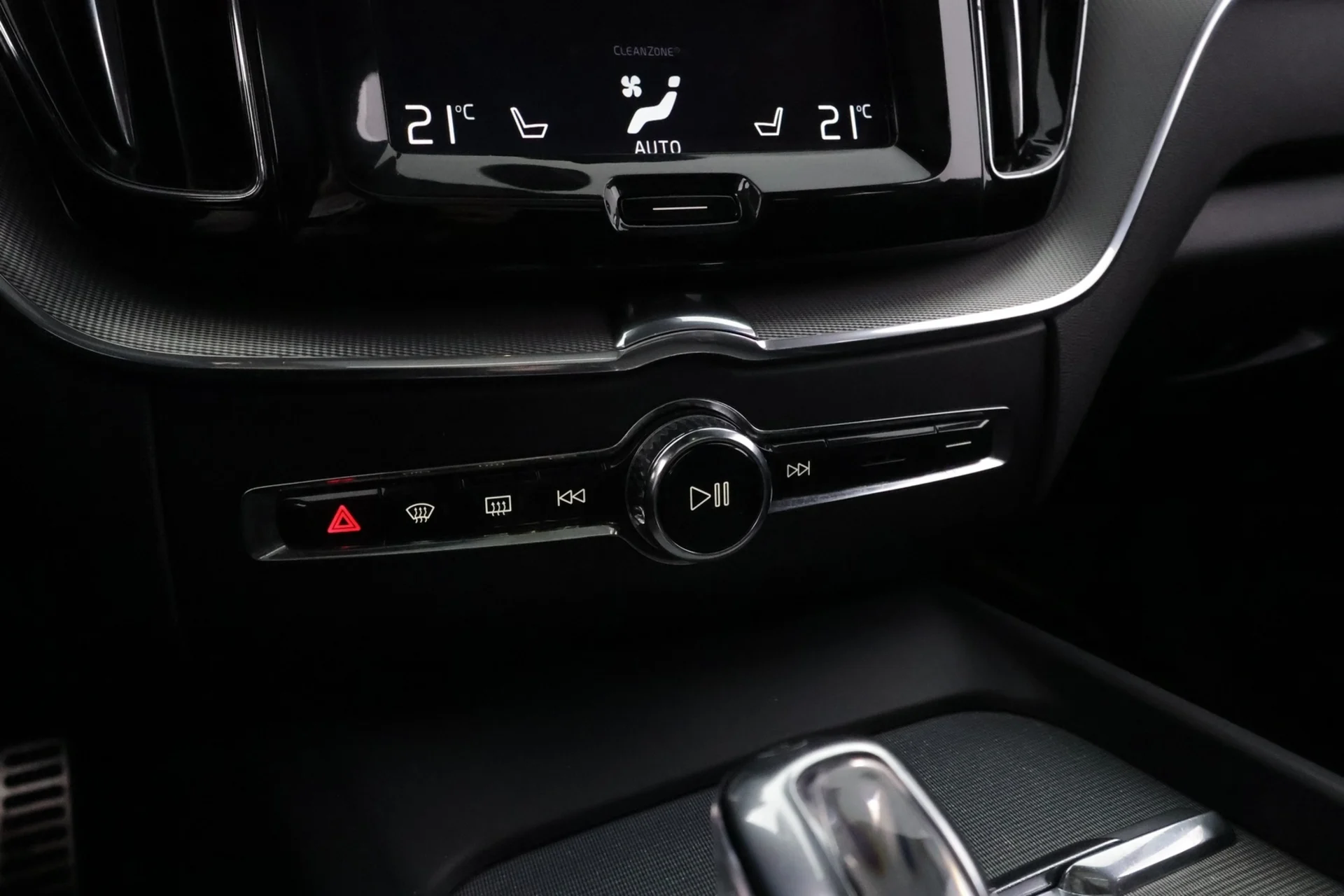 Car Image - 4RMTHSgAm9ww8ImDi7GTg1