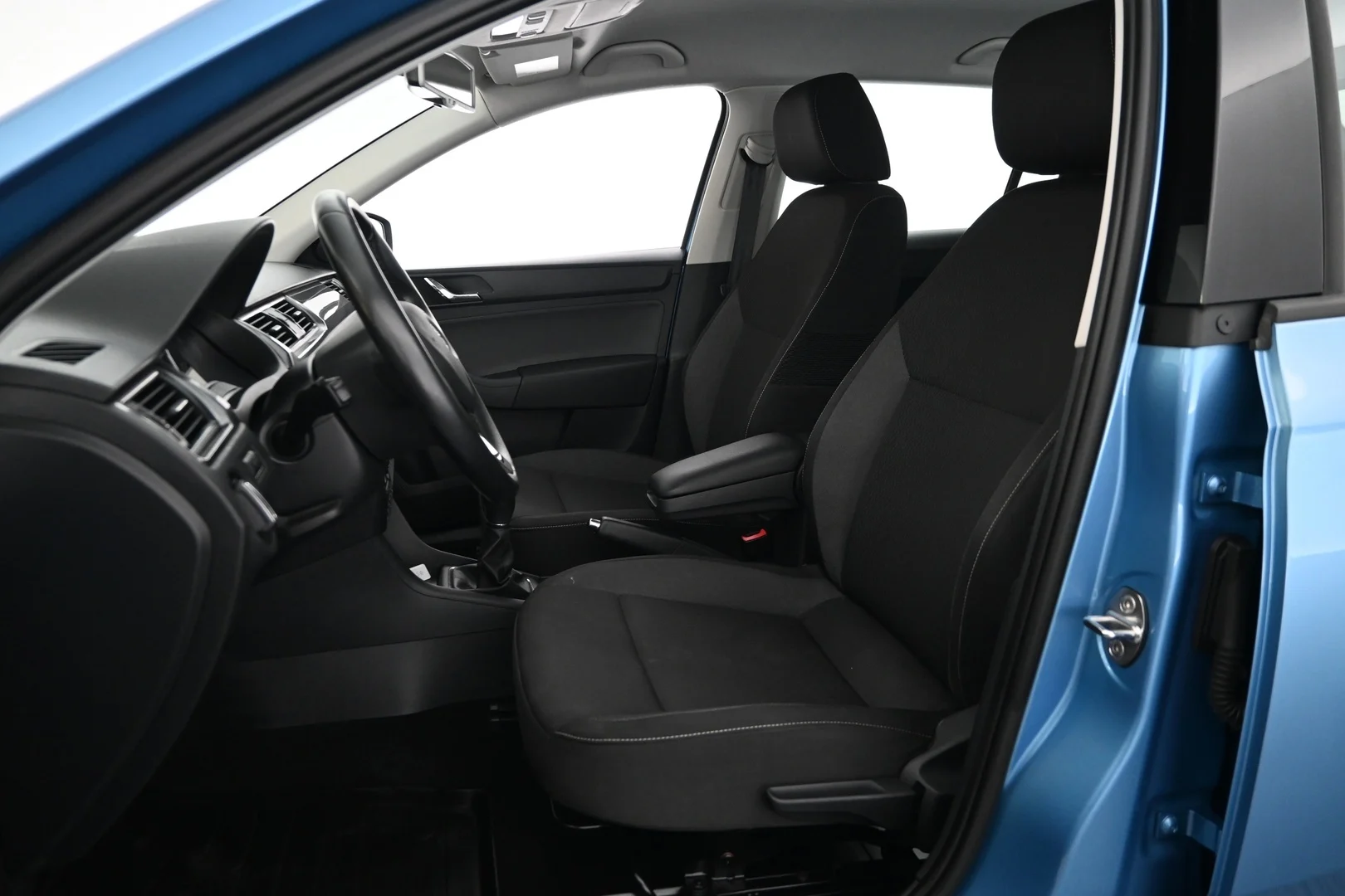 Car Image - 3ncN4e7W3SCOA7rIabWznN