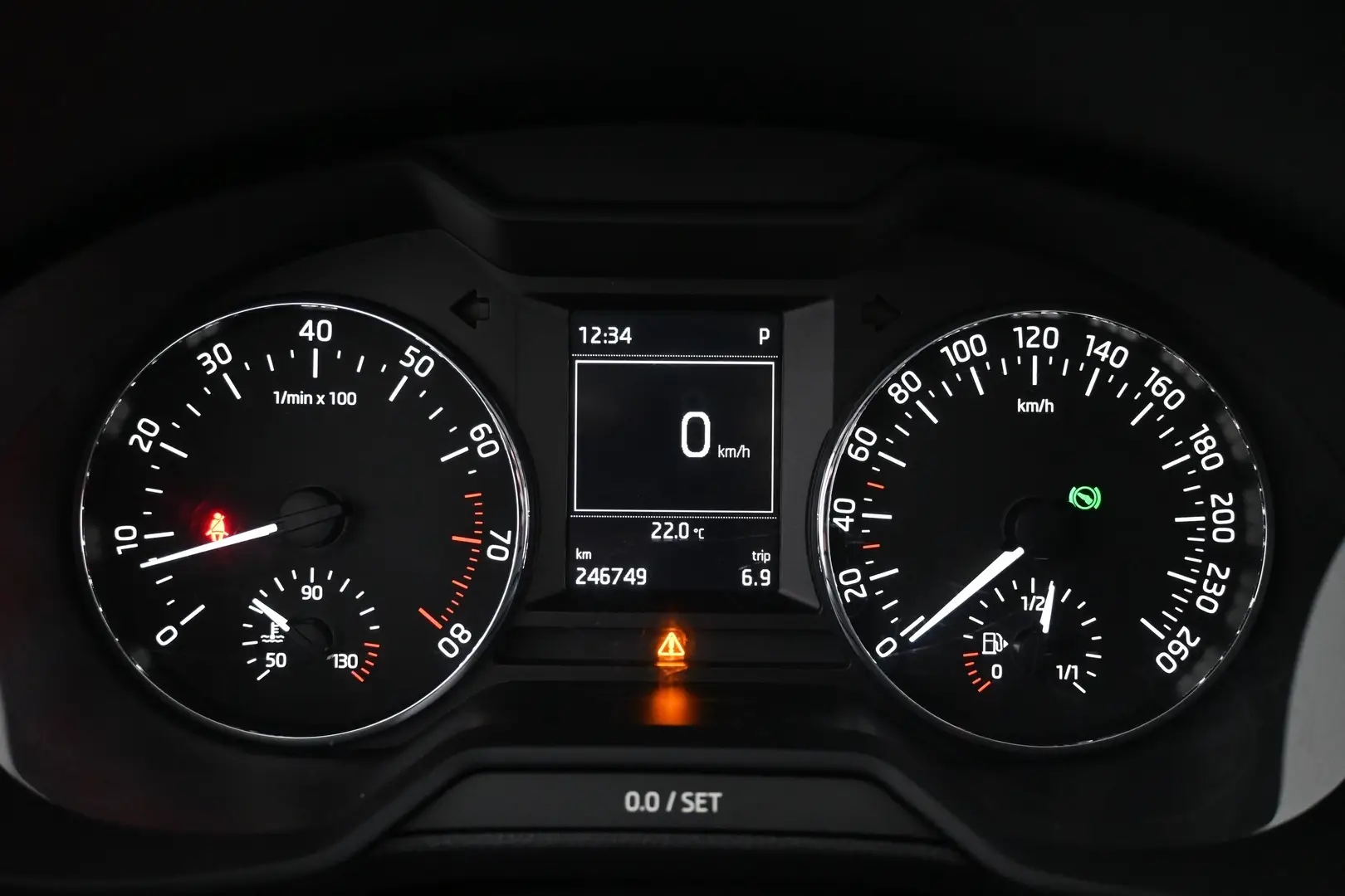 Car Image - 7lu156UoFOV6JFxhcXcnL3