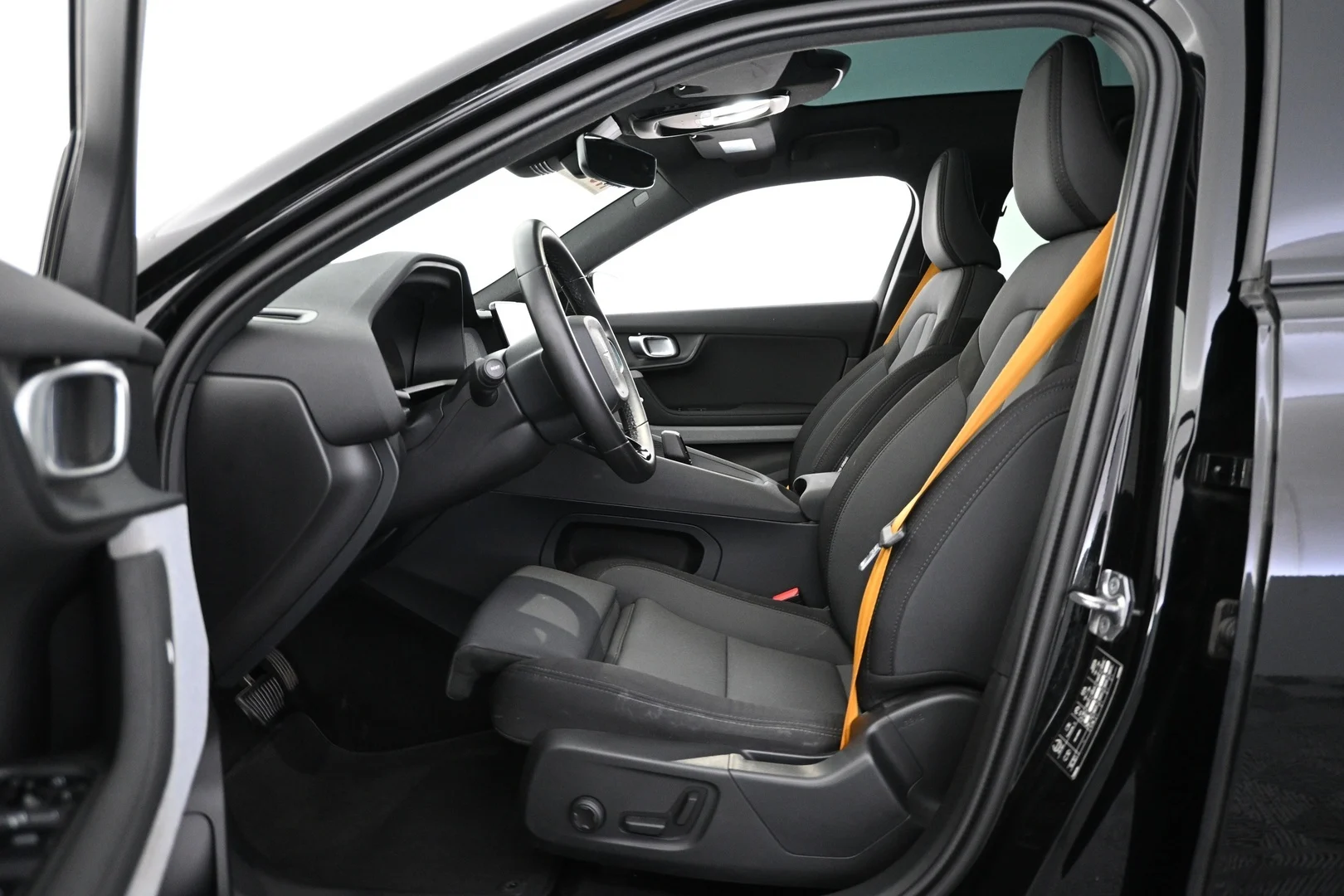 Car Image - 3vNPDG6XZk1l83akKt3kJz
