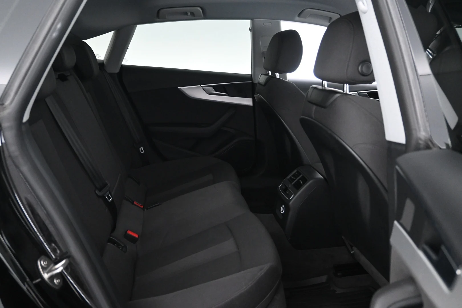 Car Image - 1nxAyhC3SXwyIJkm8xNO2l