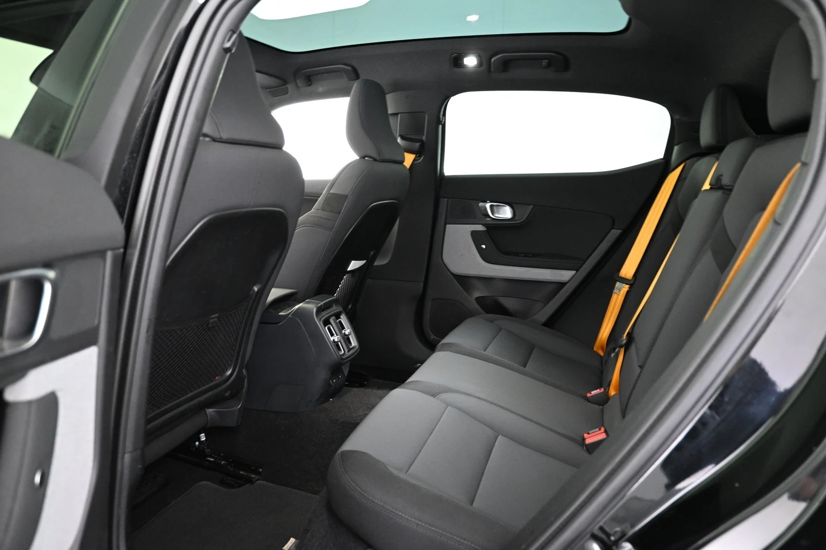 Car Image - 3vNPDG6XZk1l83akKt3kJz