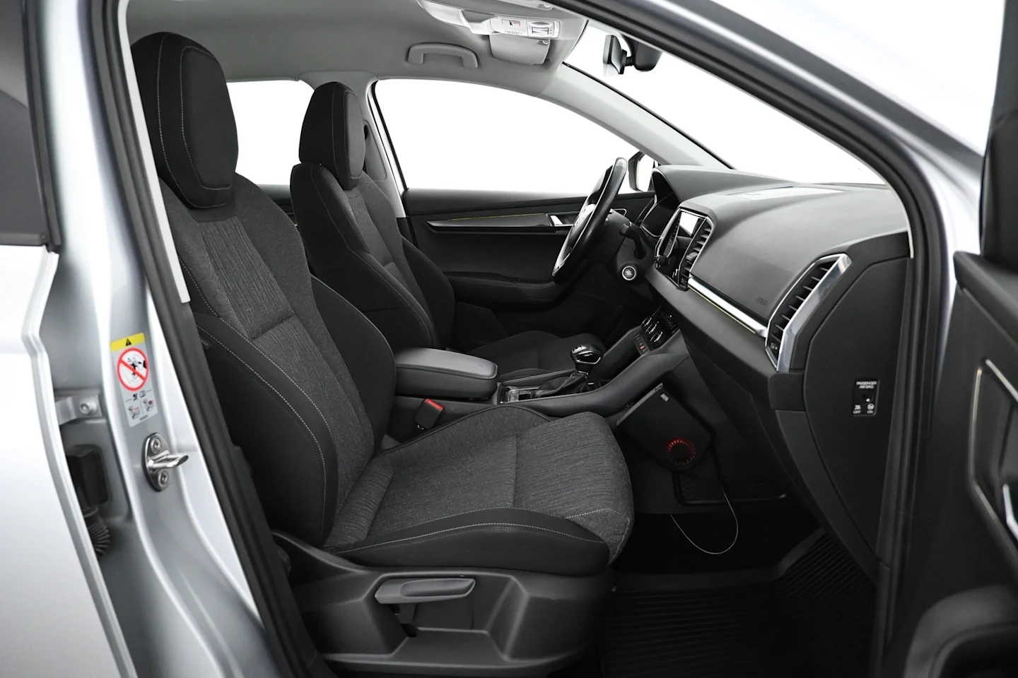Car Image - 6Wo2fU2hyyGEo6cWGqBxQE