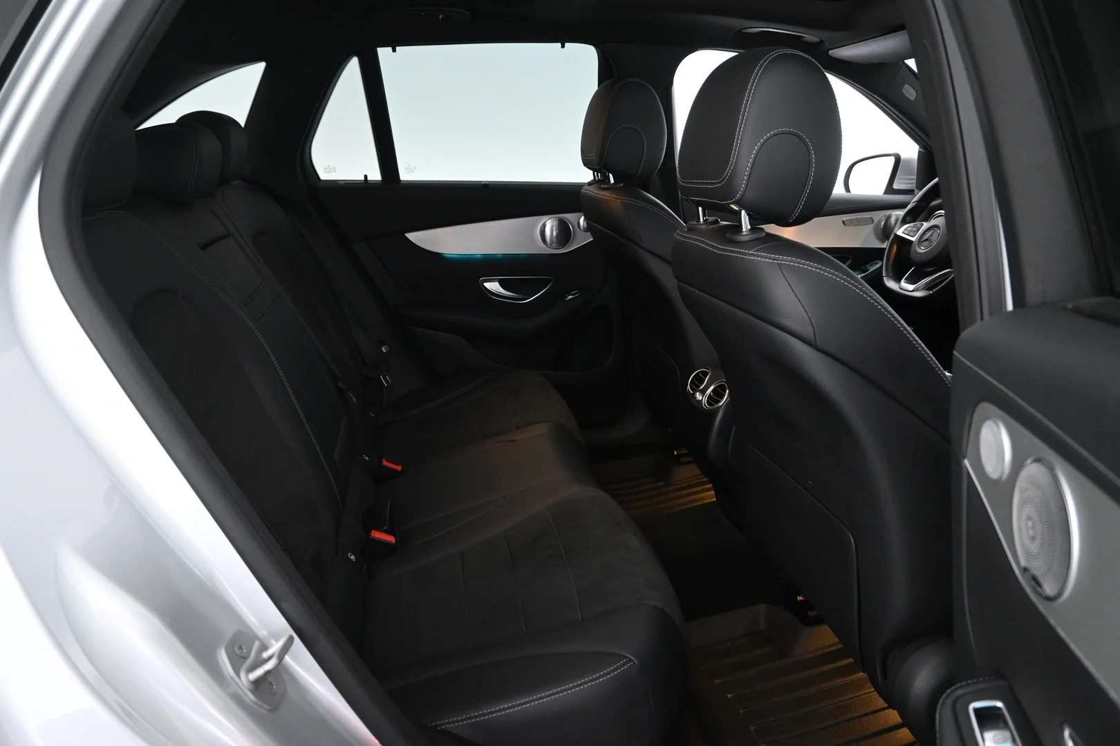 Car Image - 6AKNh8LRsMLrXE8aeXjVwQ