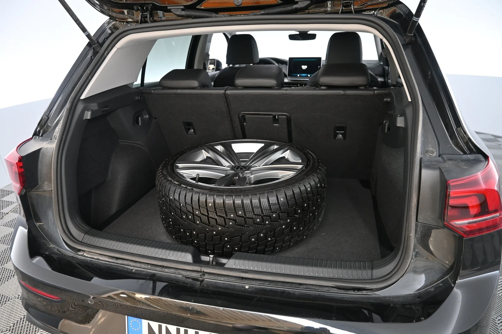 Car Image - 5oO1BCR33WvCF3MYs0b6zD