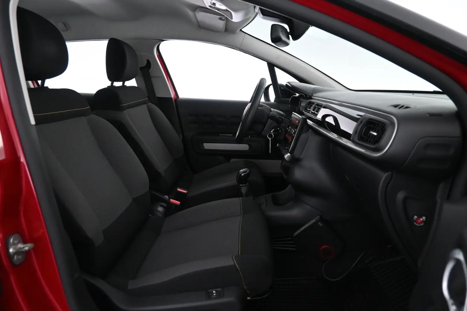 Car Image - 6sxPb6iEa0uYvcSHWNWsNi