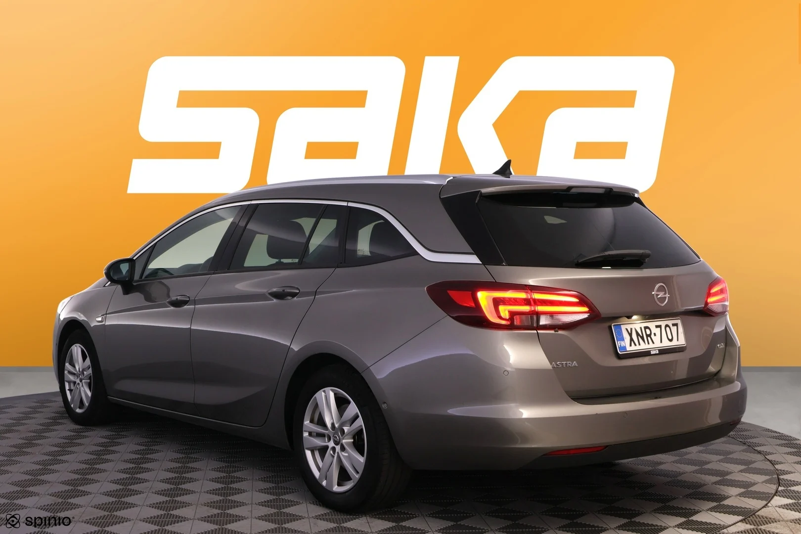Car Image - U2iG0IEt2qfCf7Q1sIOBL