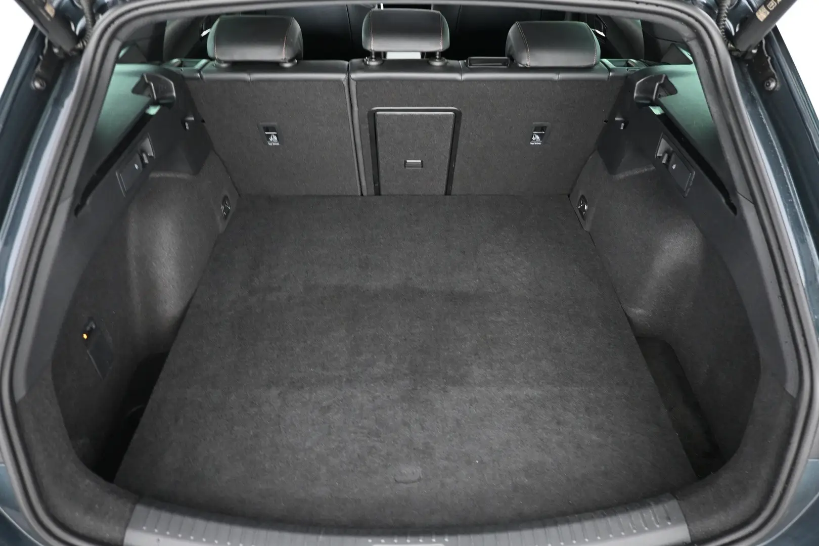 Car Image - 4IFbZpH6RrOGnpp3tvwHiO