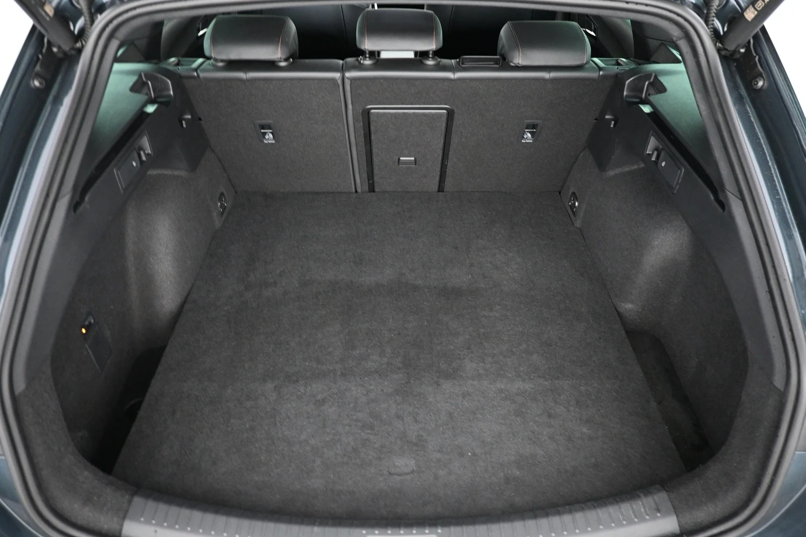 Car Image - 4IFbZpH6RrOGnpp3tvwHiO