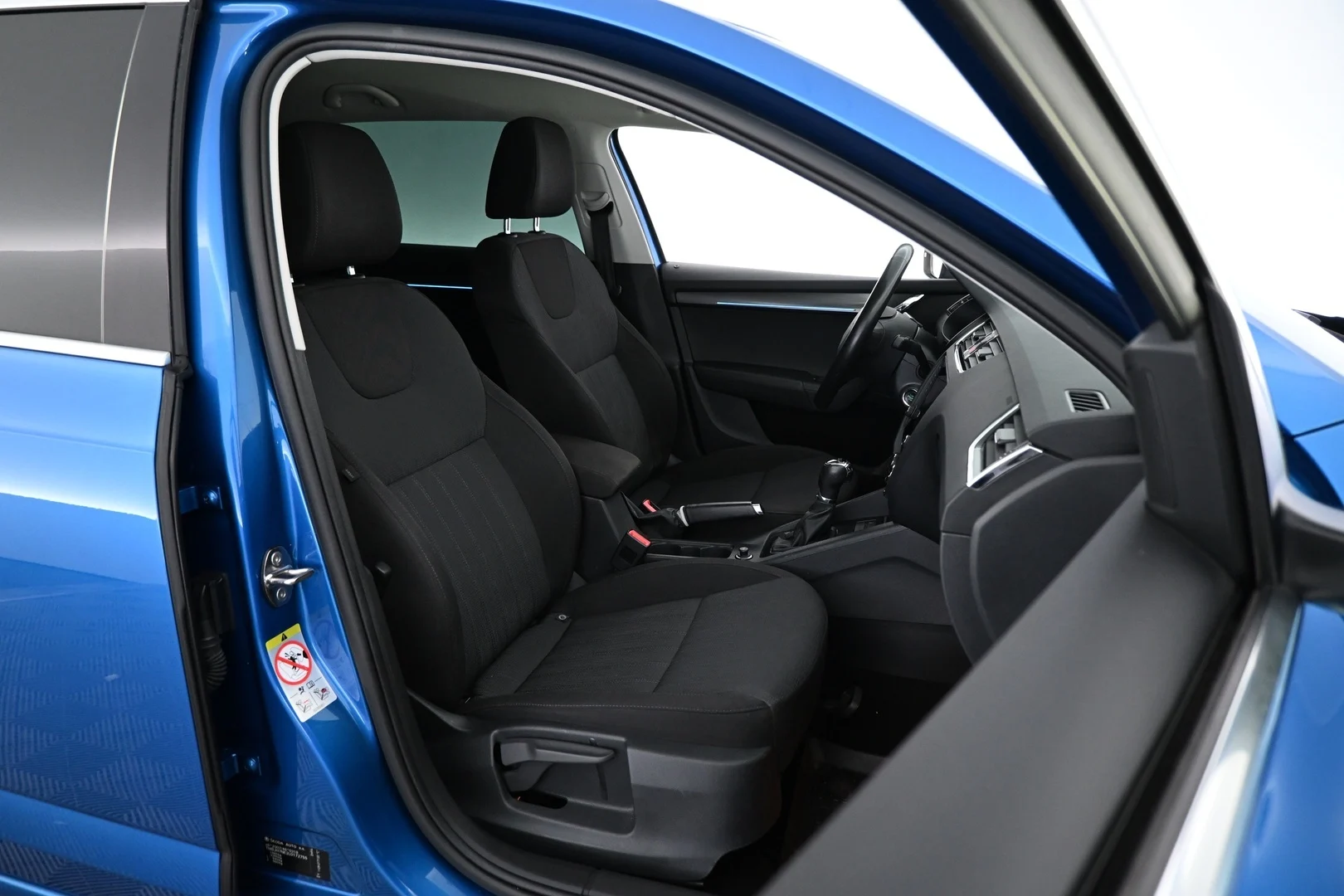Car Image - 5tAyaN2wSI4K6ZnPQ7tA9U
