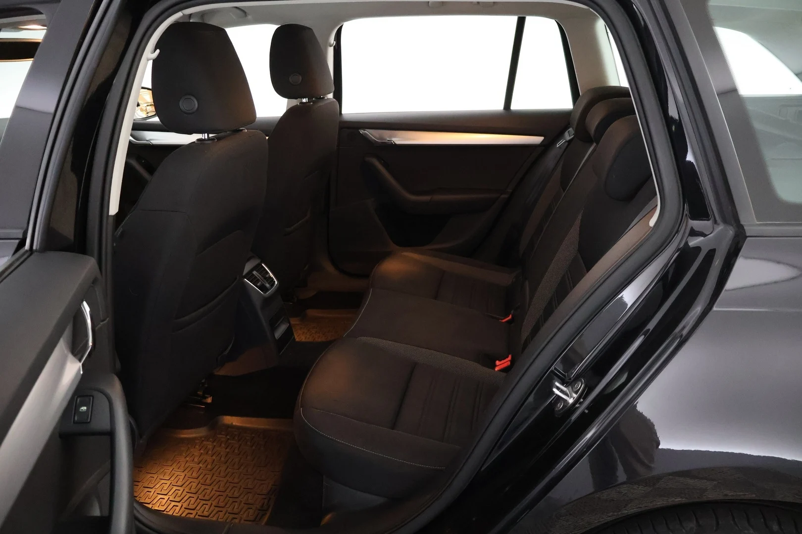 Car Image - 6PPErOmSaTazjT0amw1juQ