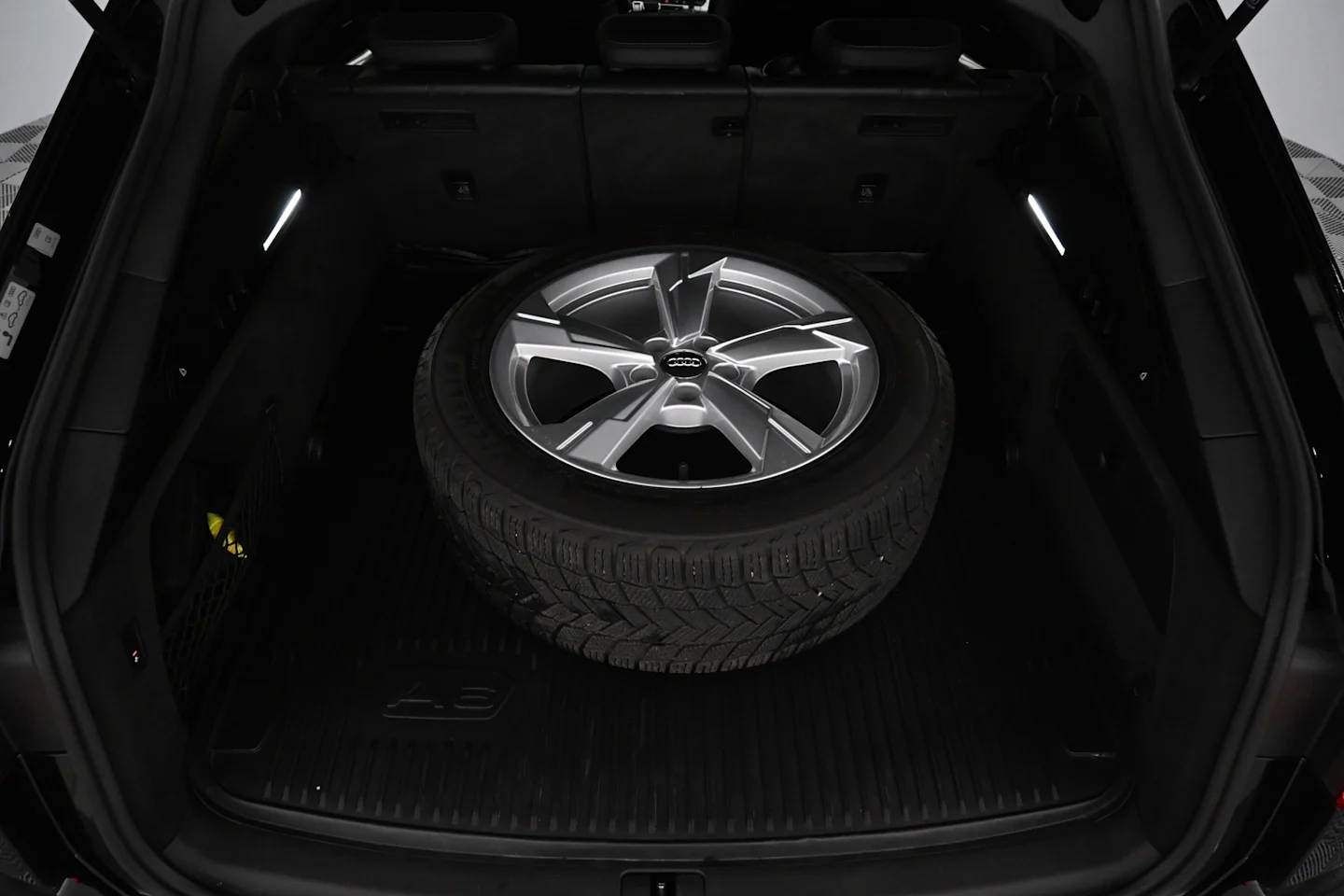 Car Image - TgRY74LHbvkb8fgXgh4ag