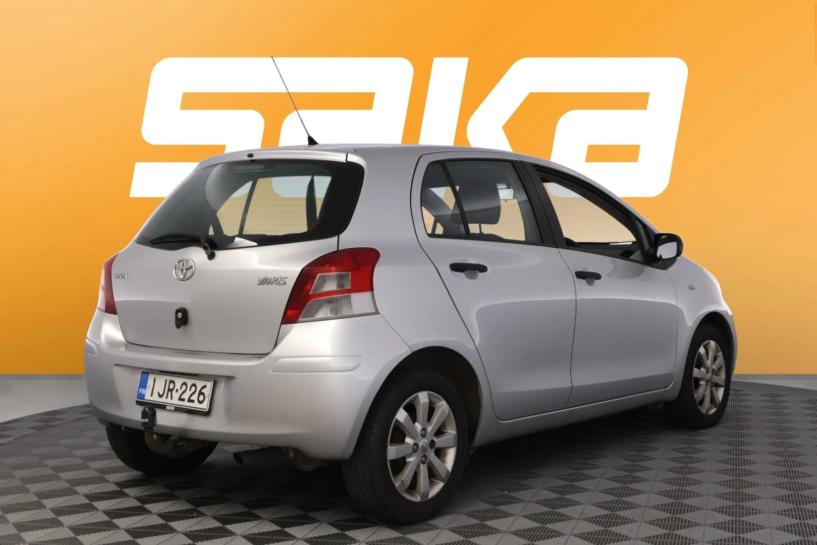 Car Image - 7k5fBgb0OWUK8khgUAIn2R