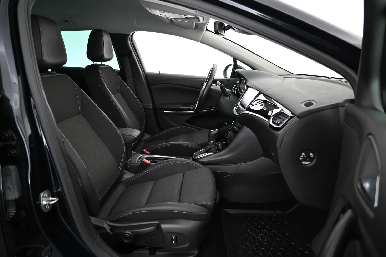 Car Image - 4NbM6RatOv9nRi6ngyDdSm