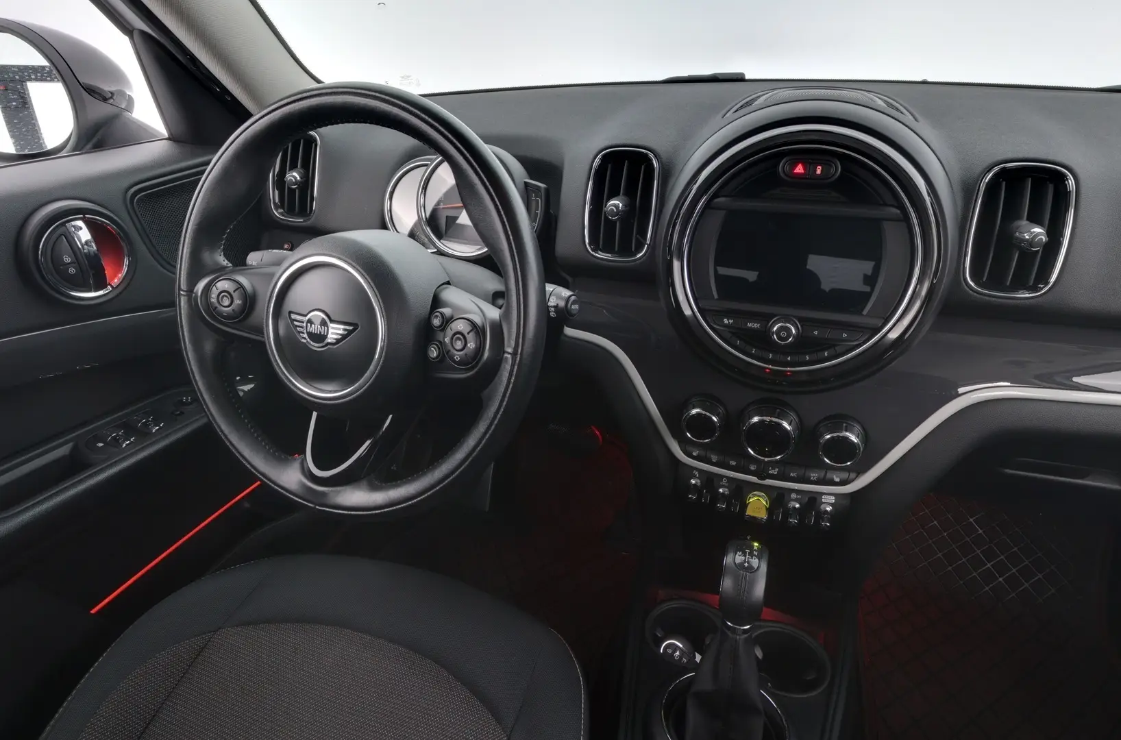Car Image - XsRW4t33193iU7AcfeZys