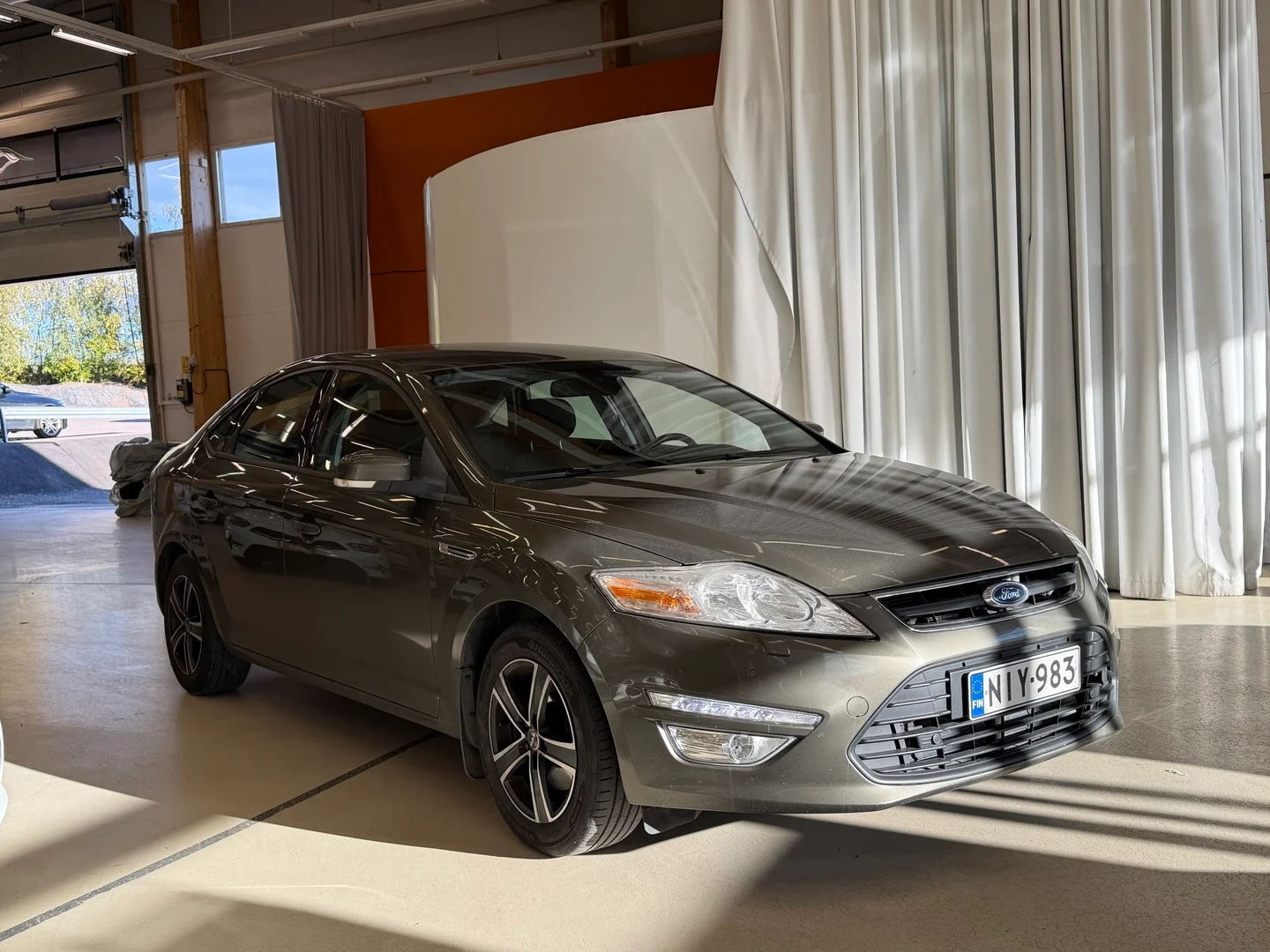 Car Image - 3FFWtG9Mb3NtVg9ii00hXx