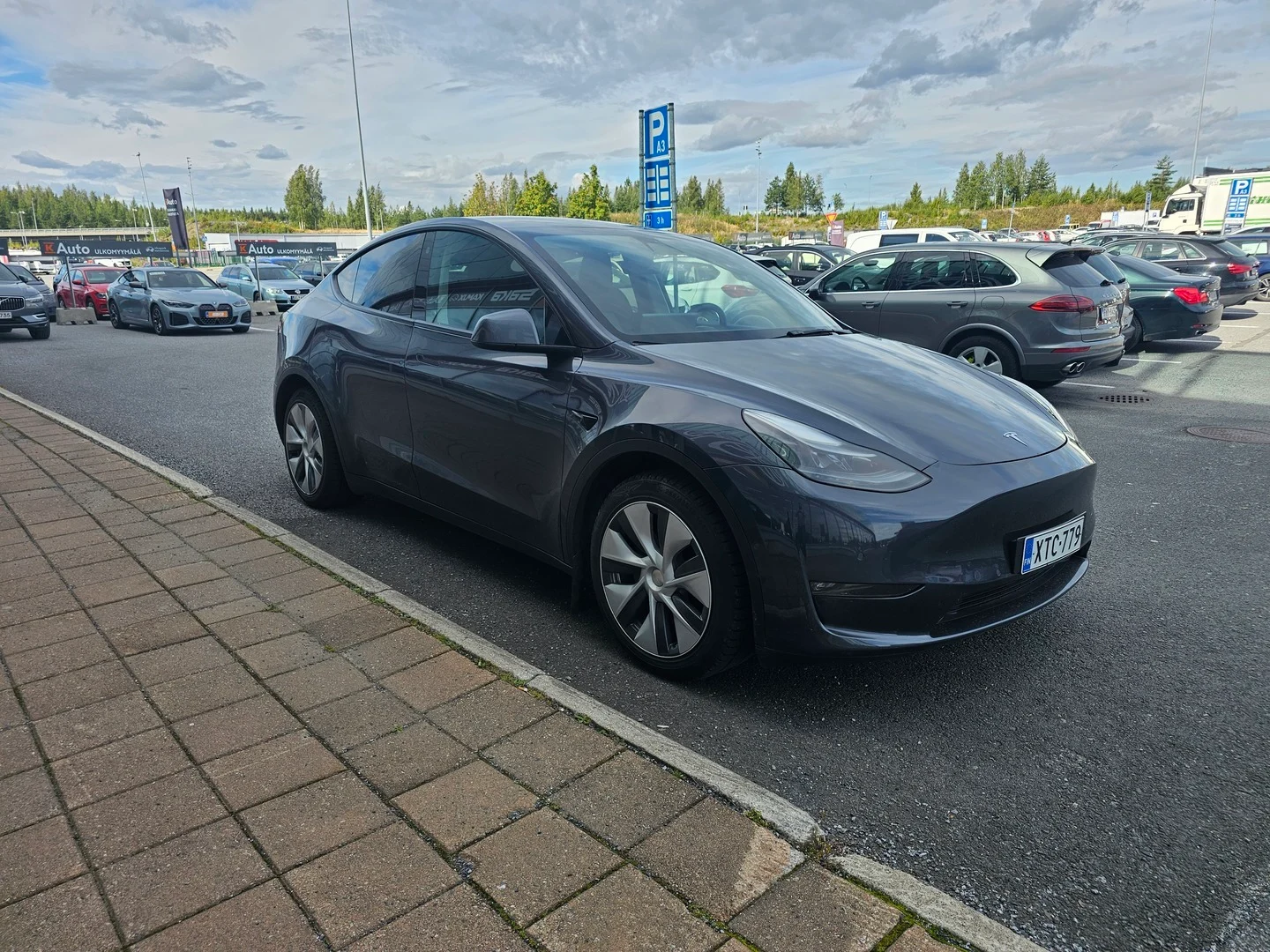Car Image - 7yXXyI48NkhgXNWWwgLbJQ