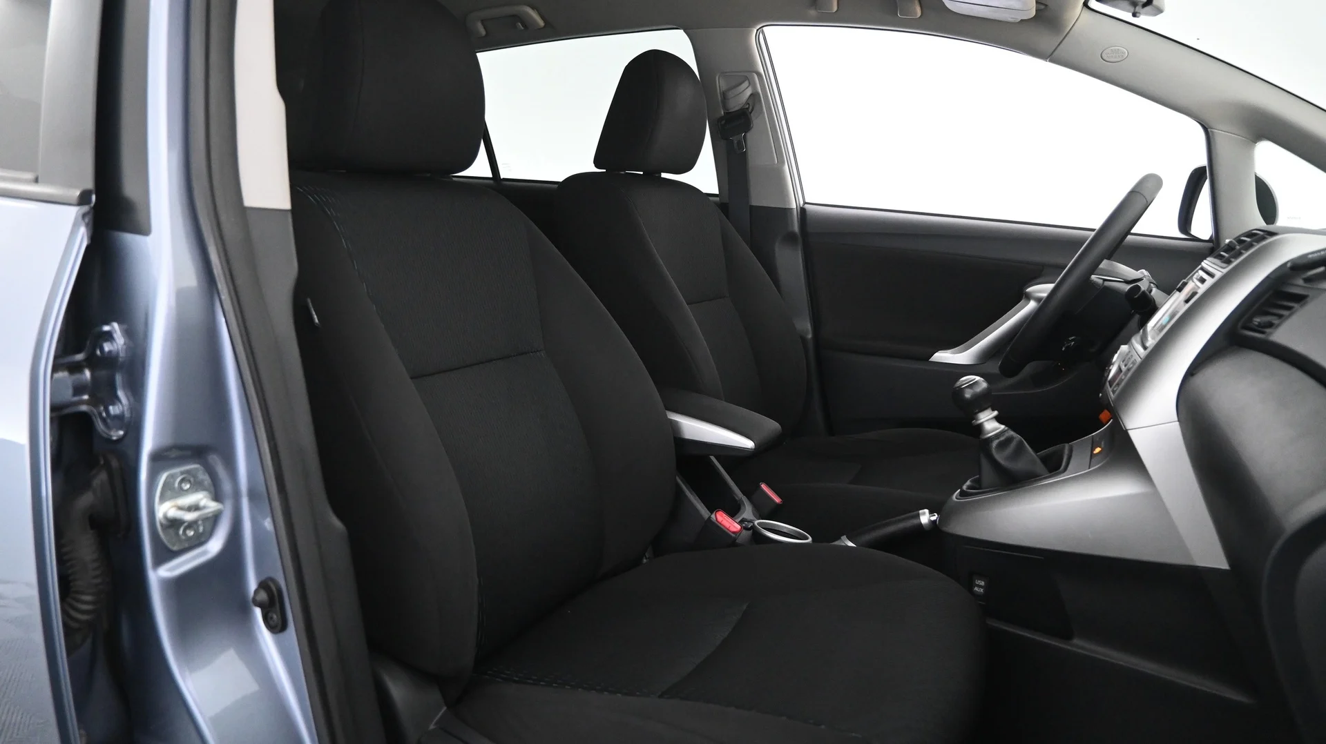 Car Image - 6ZXdyJziDllLtAk0H5eFGJ