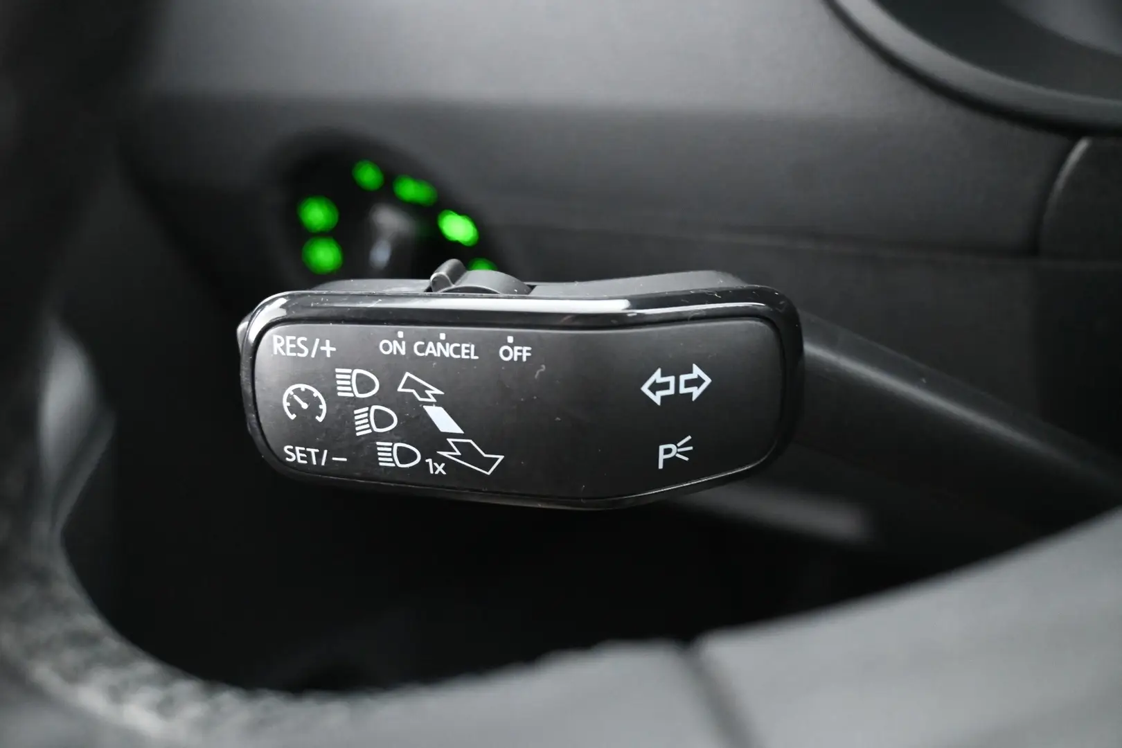 Car Image - 4IYAlPh2Bmz0a6QzDiIAz1