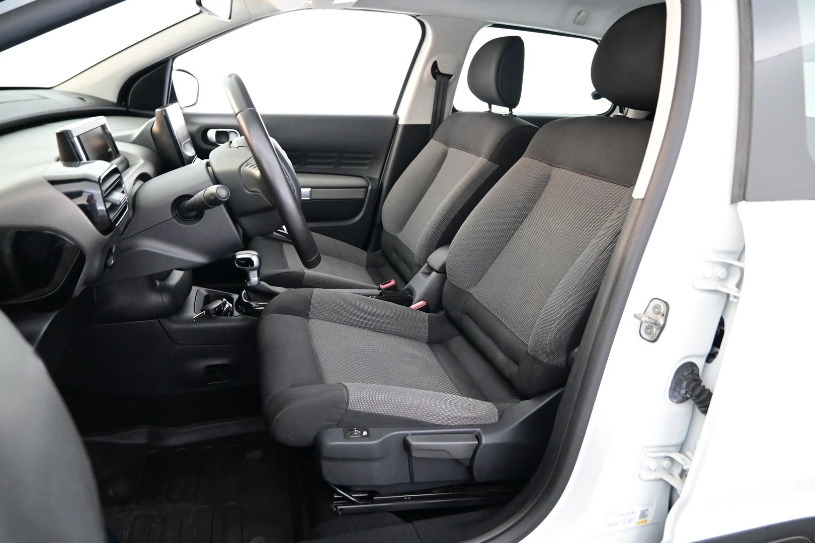 Car Image - 7EeXBmMK1vwtHW2xKwBLOv