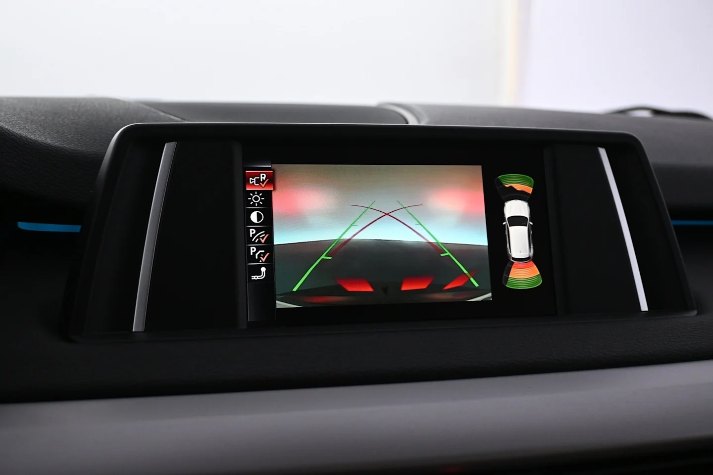 Car Image - 3BiXasRSgexiy3OvV16PDK