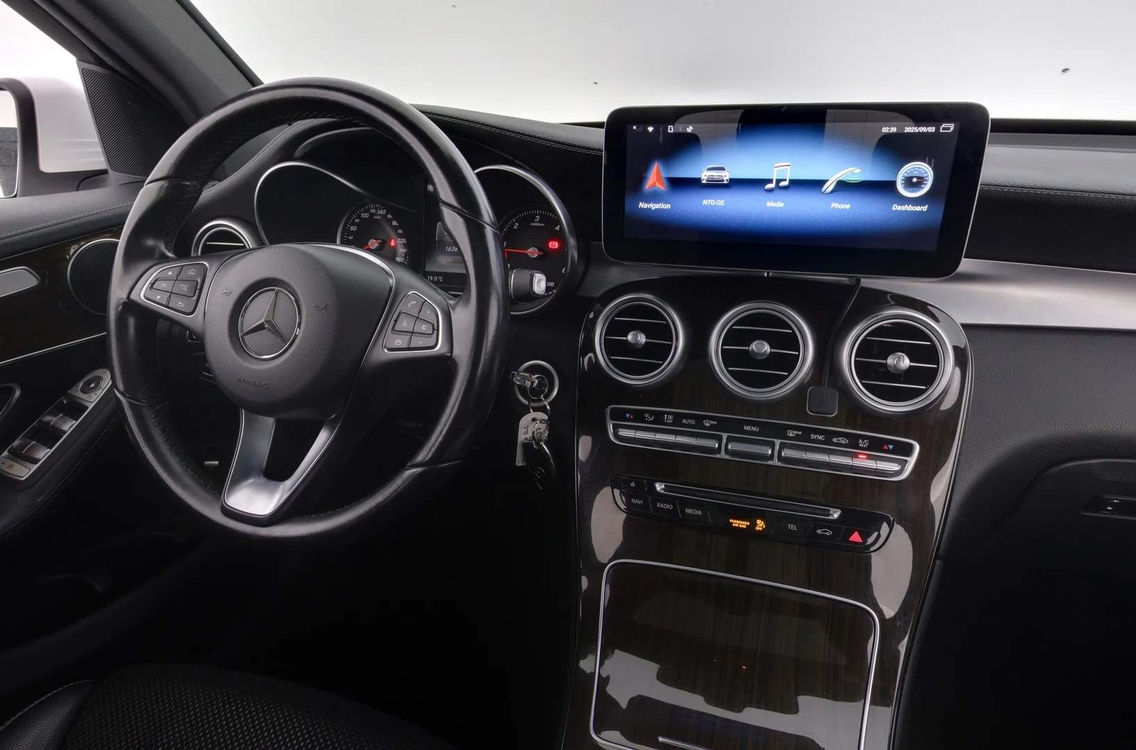 Car Image - 4fajgFulWxBvuvhG3Lclj2