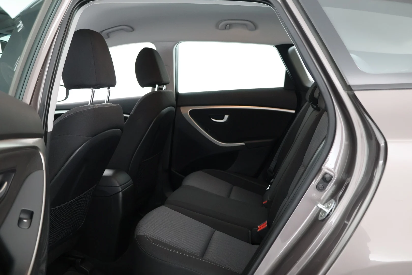 Car Image - WR7ELX1K6sT6RzAi3GPb2