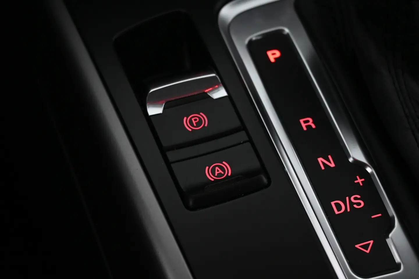 Car Image - 2E6jlw2vdJFrc3lSwAjnuu