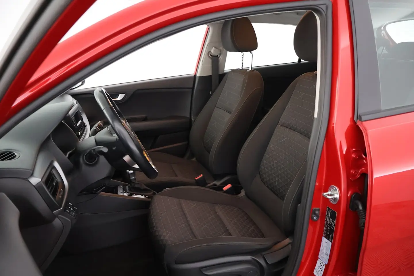 Car Image - 2CvGpHbNGiT4ZfuMV451fn