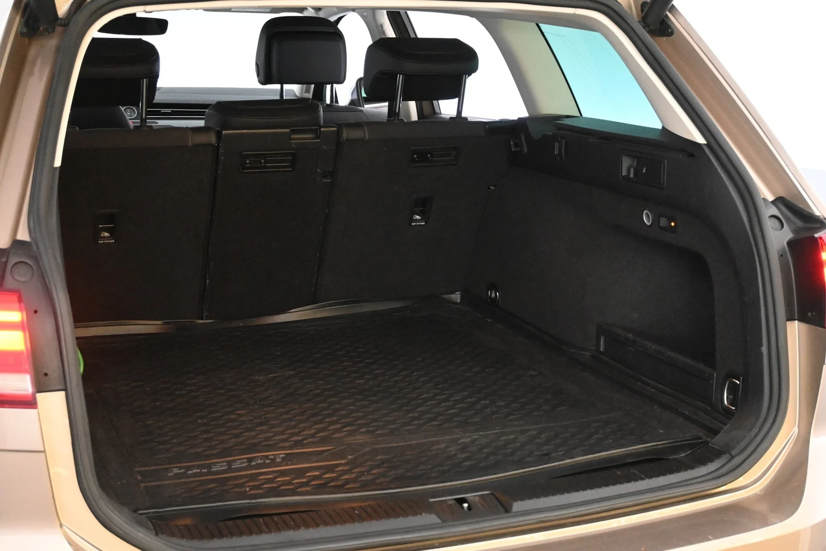 Car Image - 3dCPa0ndZEOKcA55WlgSTC
