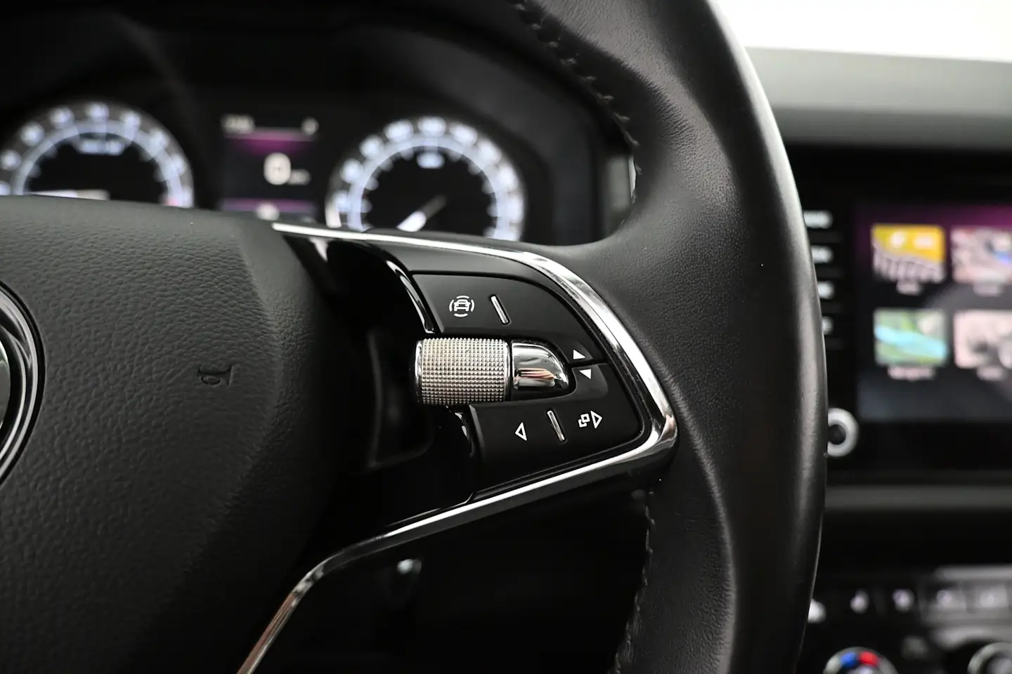 Car Image - 3nx2S78ilQhl3rLAELbaHH