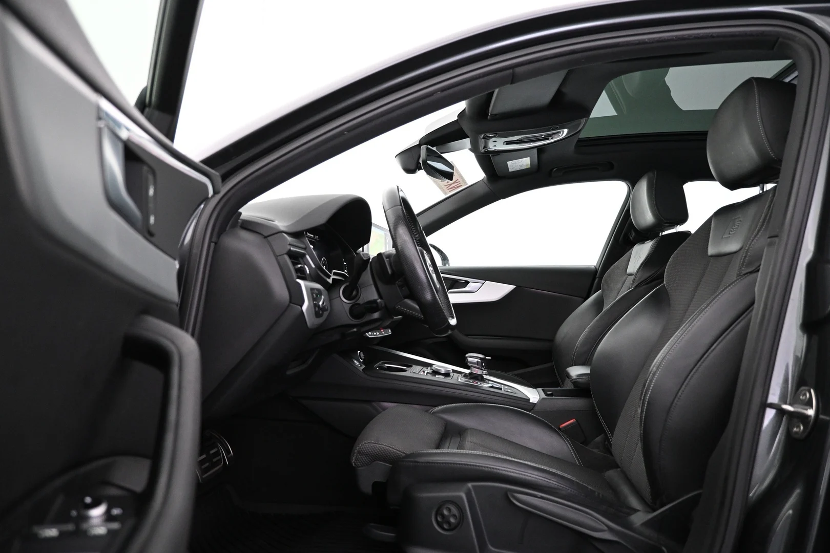 Car Image - 72StOPJf03eadYFa2x61jJ