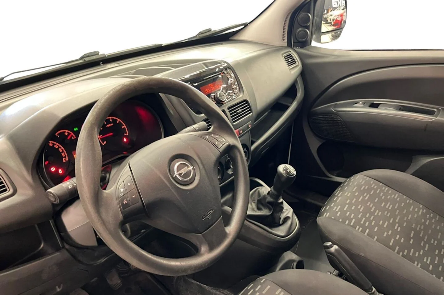 Car Image - 4hX2RWtJiazppxaXt4RTe7