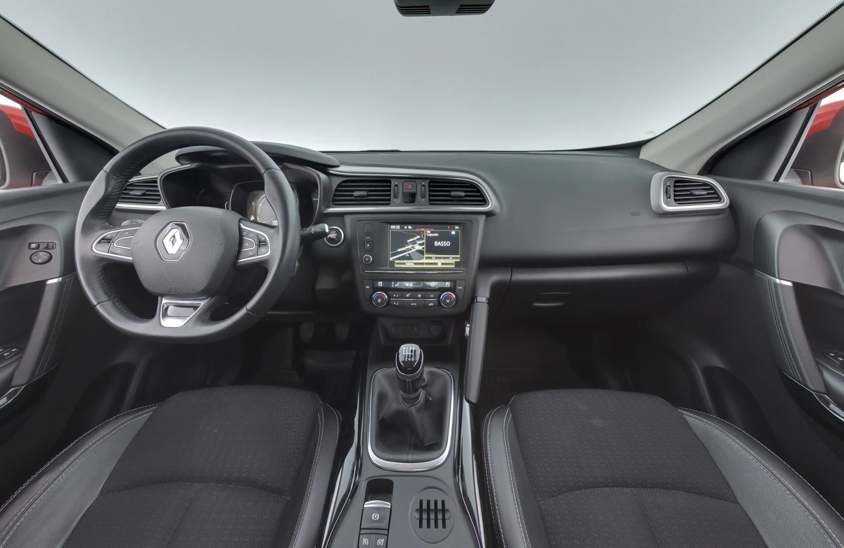 Car Image - 1UCUYW1Pb9Mzou8NNvlKFf