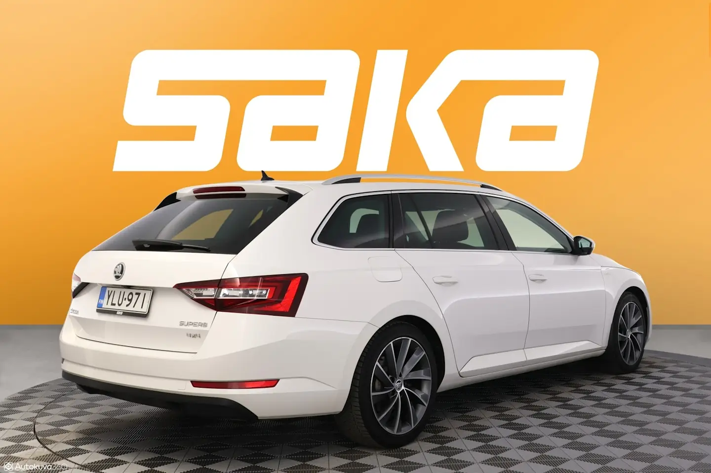 Car Image - 3t1loH9DVwnJhiaGlrKO5c
