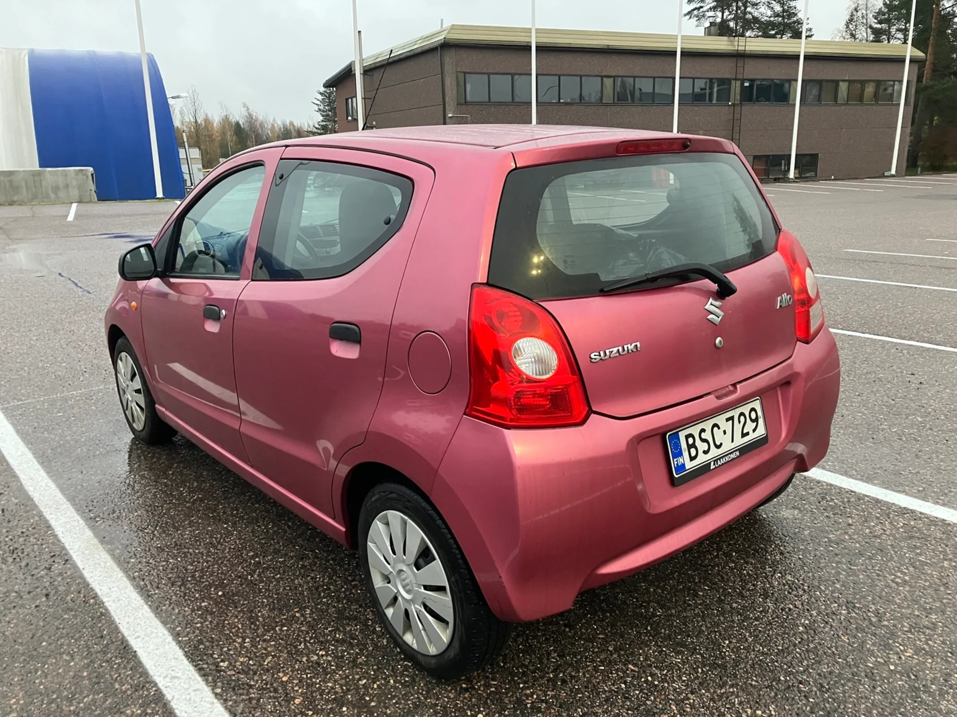 Car Image - g0QseYylZx6qKgTAqYviC