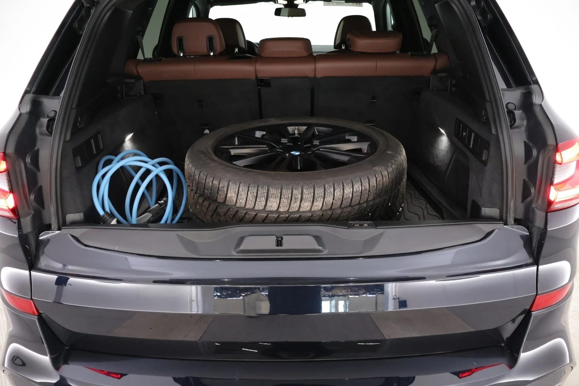Car Image - 2cG4PzRxBoK6DGMt3IVOck