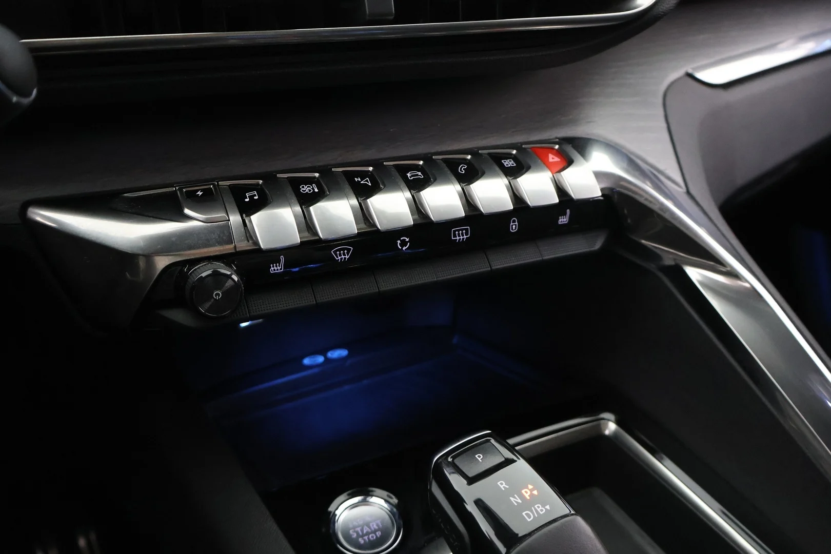 Car Image - YDtgpnruxIvo4Hb0Sj6V3