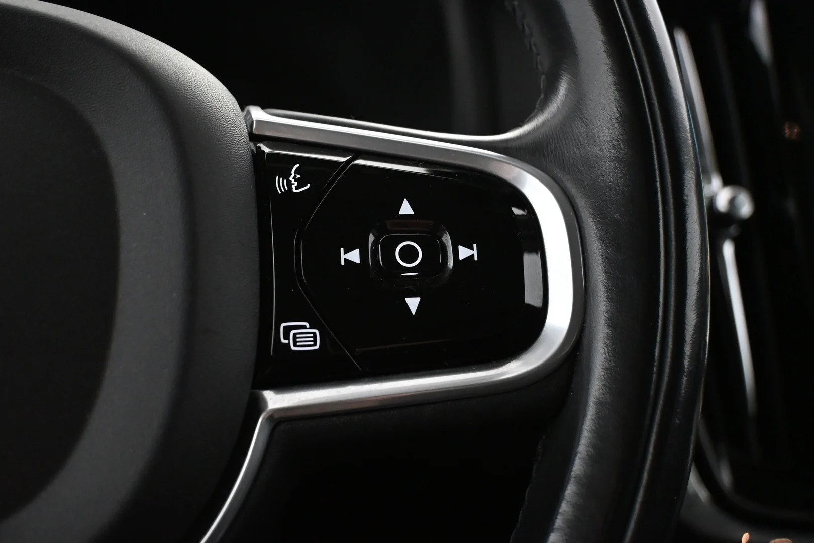 Car Image - QsSh8FzczwS7TLprwT9XR