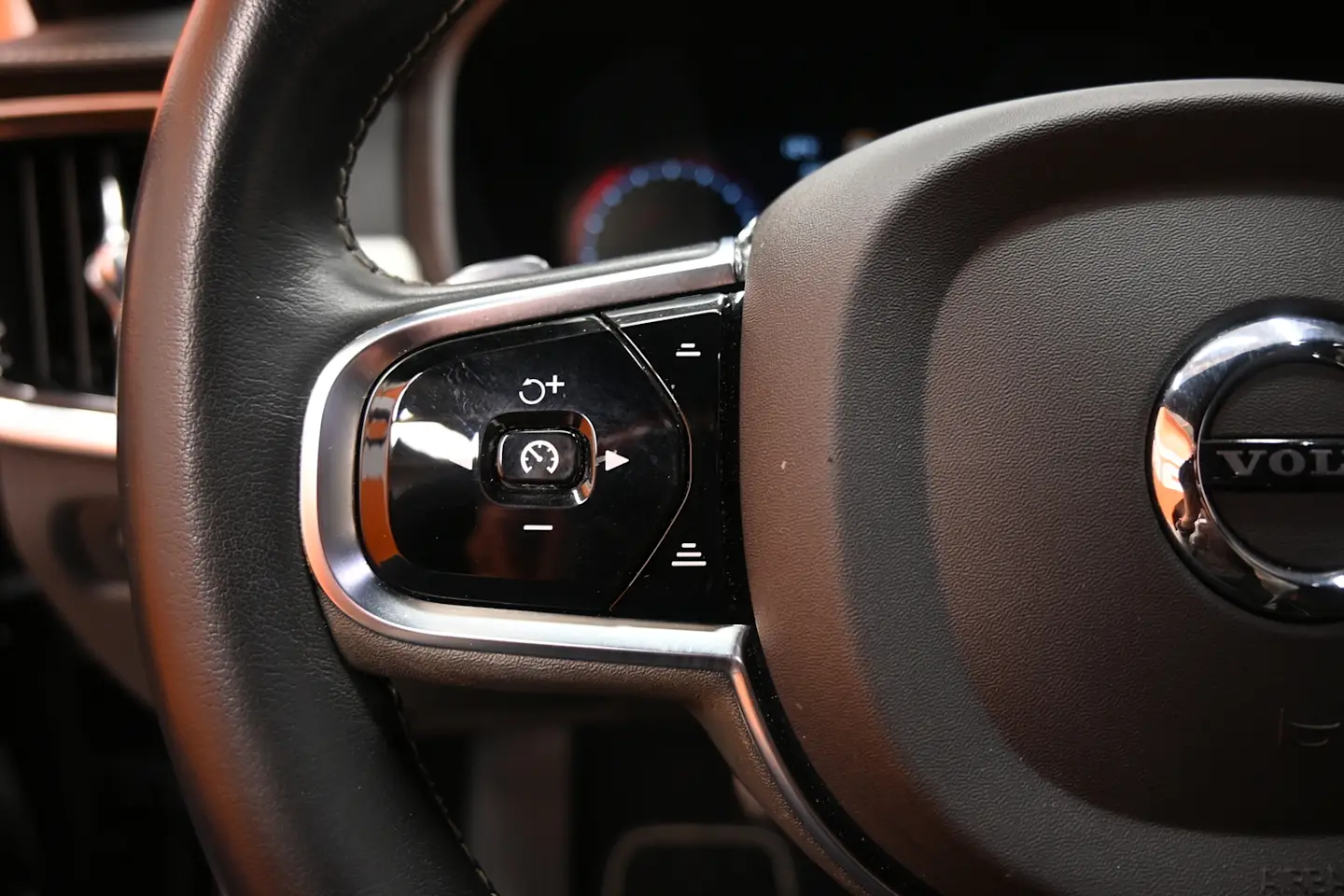 Car Image - 7uA1qSiMrZqz8cOSy1V6cZ