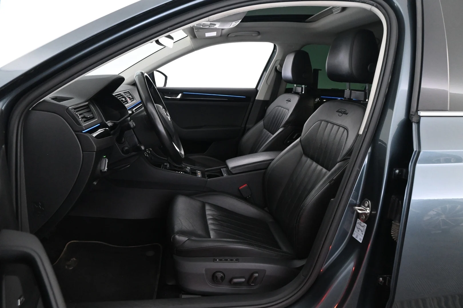 Car Image - 1TkAxnNsl4aGqA1M0v0WVa