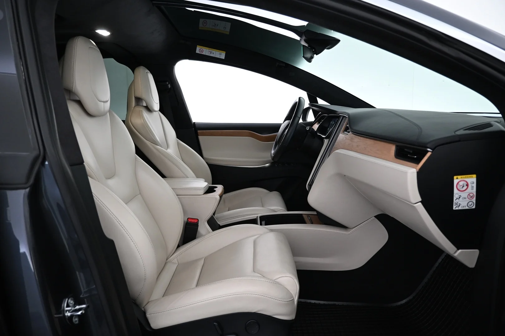 Car Image - 2tU9JvuxyPM0ZUGT5mooG2