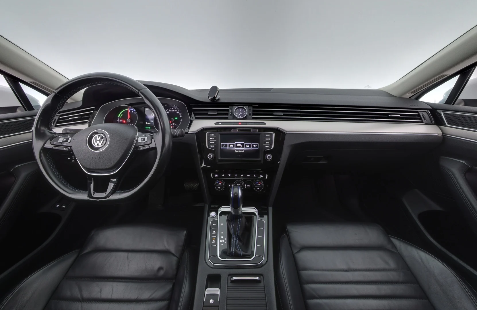 Car Image - 4Fv84qiy65aHX3OS2mg0K3