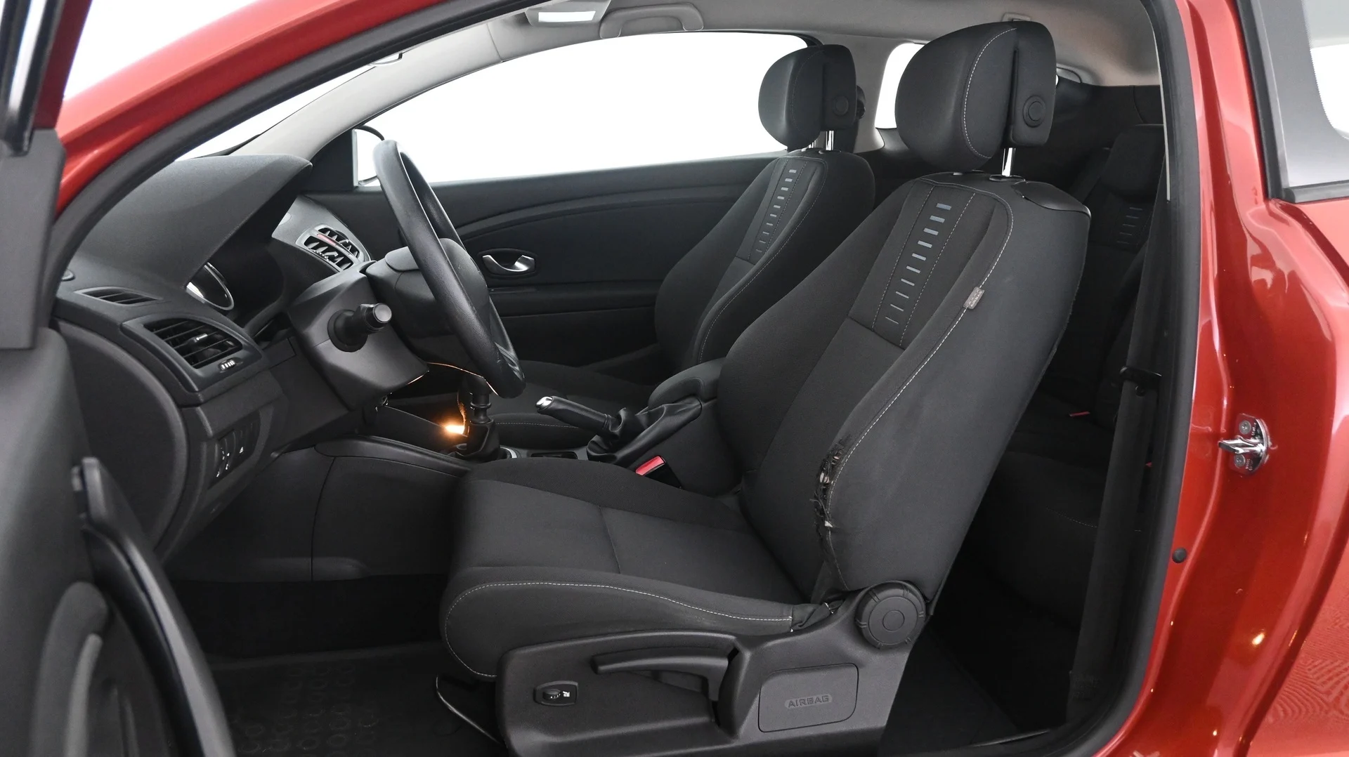 Car Image - 3vm2roIAKqzoVejNfBbECu